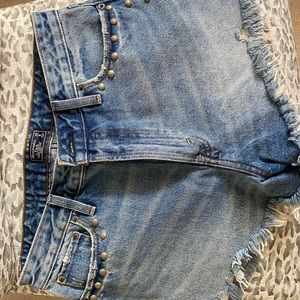 Women’s high rise jean shorts